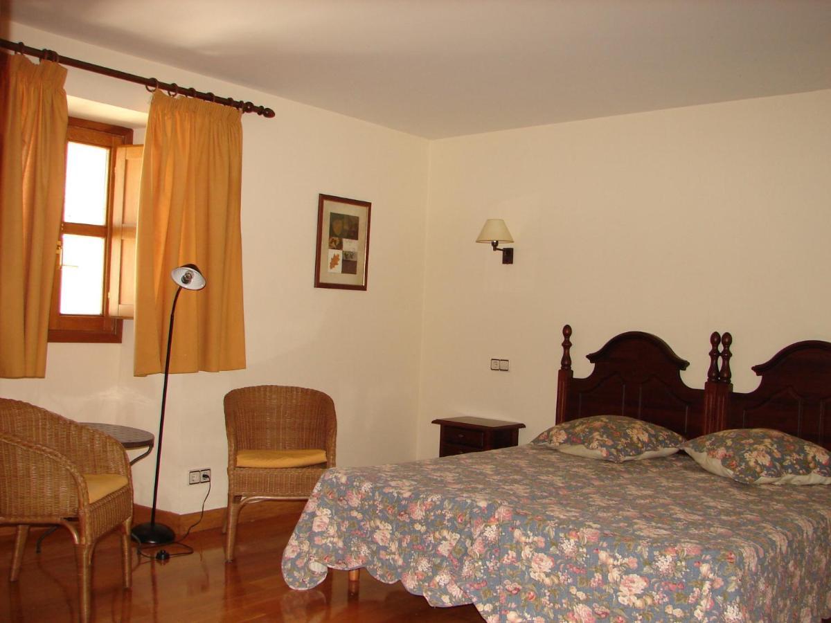 Apartamentos Lazkano I Y II Uharte-Arakil Dış mekan fotoğraf